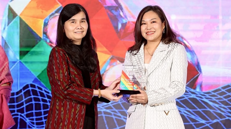 สยามพิวรรธน์ #ยืนหนึ่งศูนย์การค้ากลุ่มเดียว คว้ารางวัลในงาน Bangkok Pride Awards 2025 สาขา Pride Value of Business Campaign